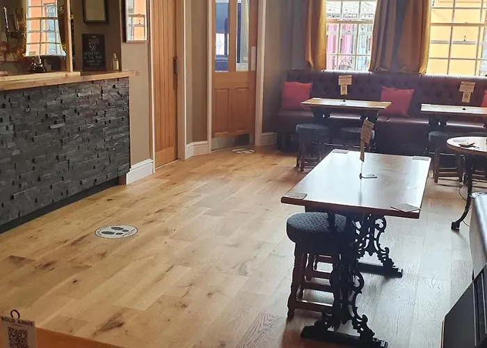 Beaumaris Hotels