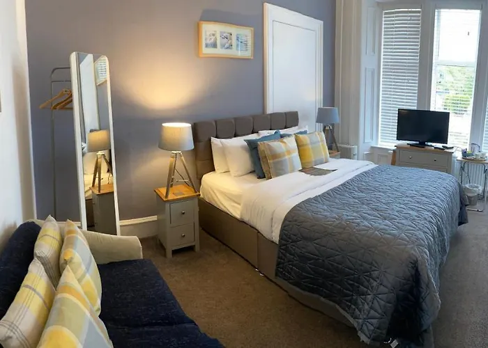 Largs Hotels