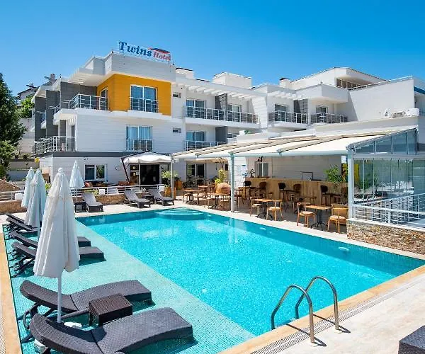 Twins Hotel Çeşme