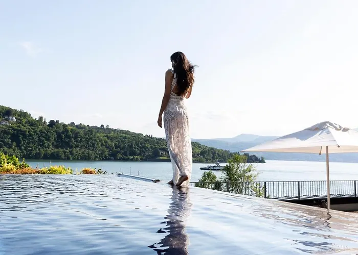 Hotels in Laveno-Mombello