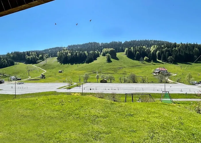 Gîte avec terrasse et belle vue - ChaletNelda com