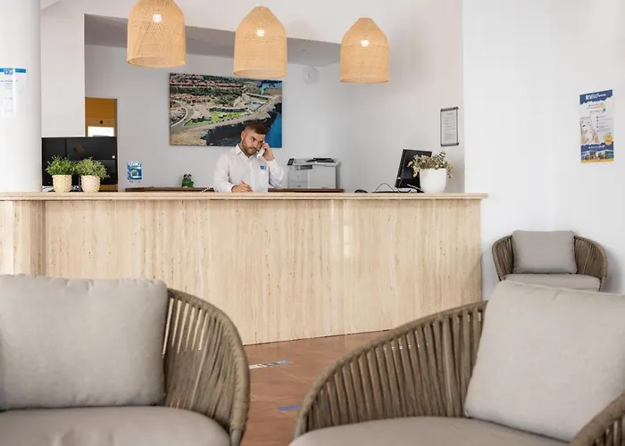 Hotels in Cala'N Blanes (Menorca)