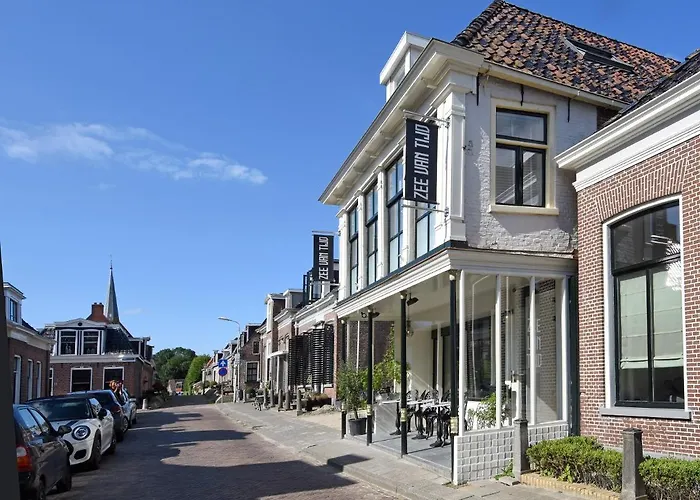 Hotels in Holwerd
