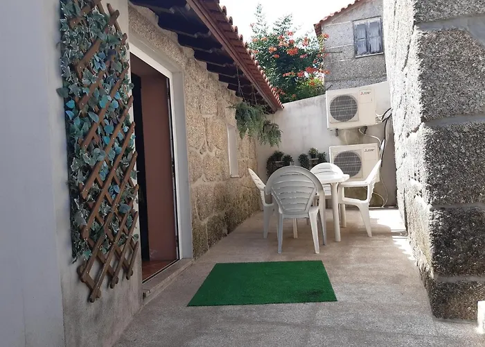 As casinhas dos meus Avós by Quinta do Paço Hotel Amarante