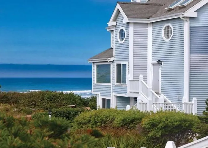 Schooner Landing Hotel Newport
