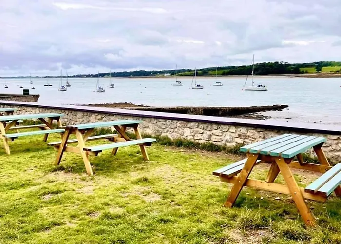 Hoteles en Y Felinheli