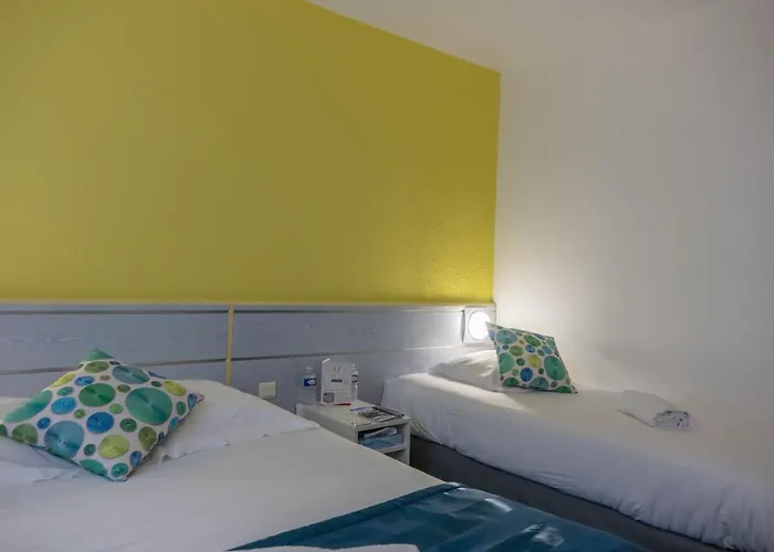 Artenay Hotels