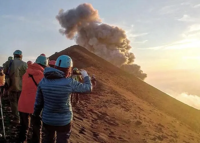 Stromboli Trekking Accommodation - Room And Excursion For 2 Included