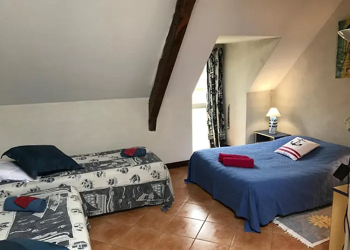 Bed and Breakfast Domaine Du Lesty à Ambon
