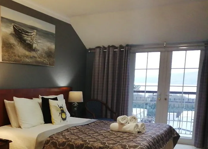 Ferryside Hotels