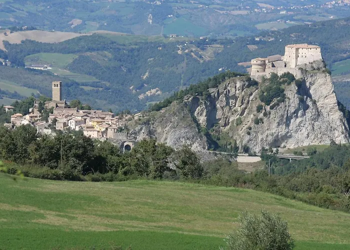 San Leo Hotels