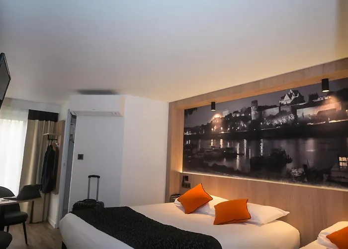 Hotel Logis Angers Sud