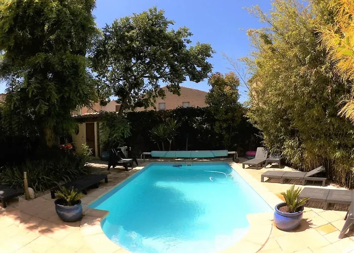 La Villa Carcassonne, piscine chauffée, Cité à 600m, Clim, Parking, Borne VE