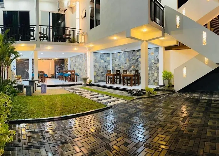 Negombo Hotels