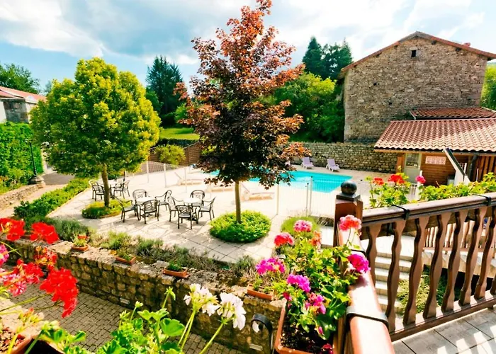 Hotel Au Pont de Raffiny à Saint-Anthème
