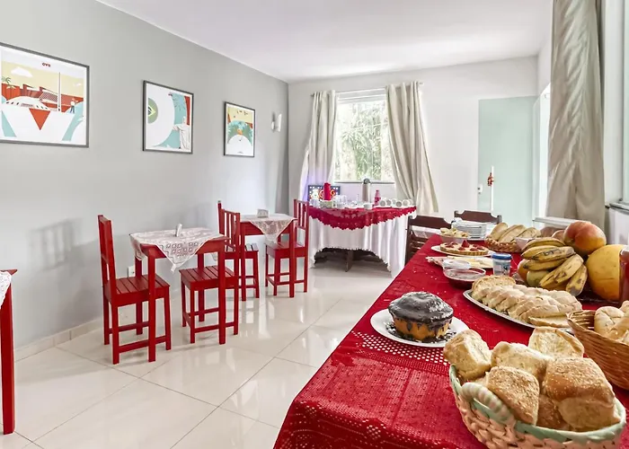 OYO Pousada Di Paola, Maricá Hotel
