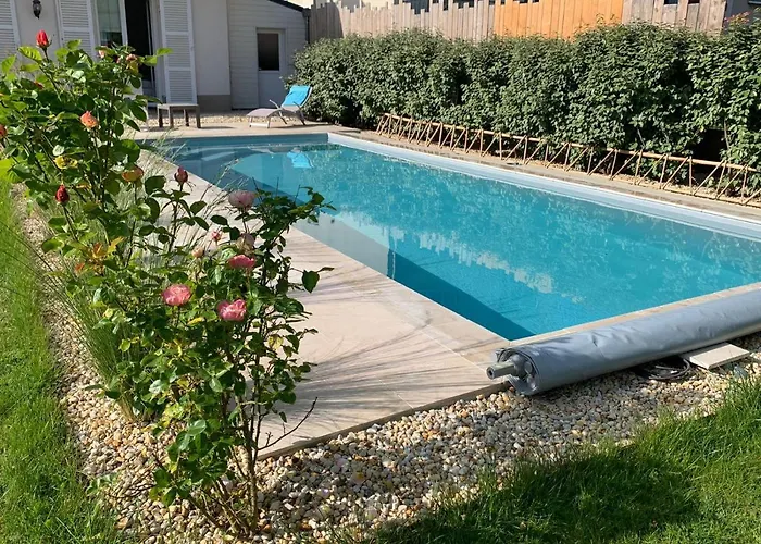 Chambre d'hôtes de Verdigné Piscine chauffée Parking Wifi Le Mans