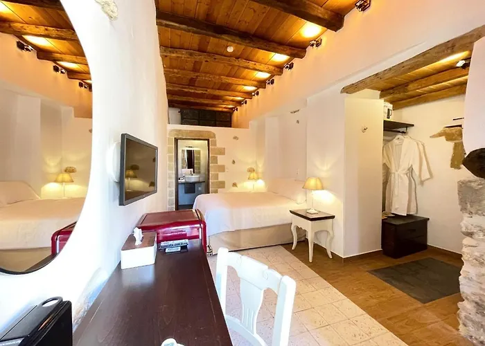 Kolymbari Hotels