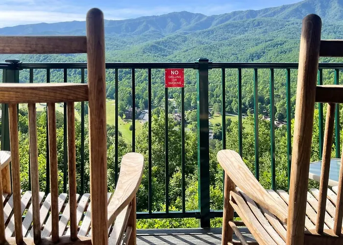 Grand View Loft Hotel Gatlinburg