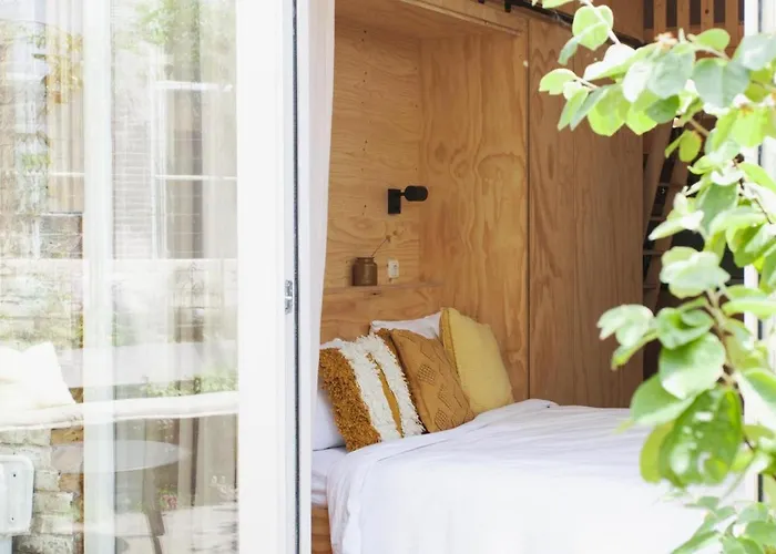Lovely And Charming Guesthouse Near City Center, Close To Rotterdam Dordrecht