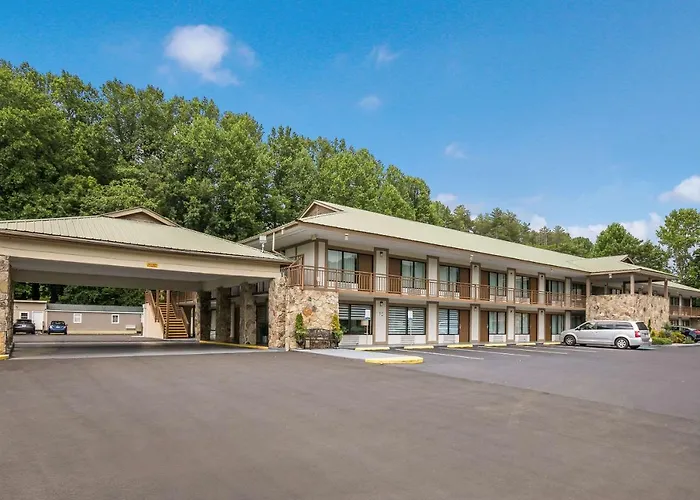 Quality Inn & Suites Mt Chalet Clayton