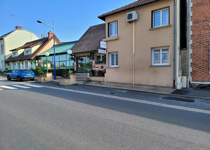 Hôtels à Dompierre-sur-Besbre