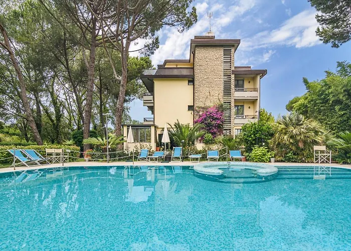 Hotel con piscina a Livorno