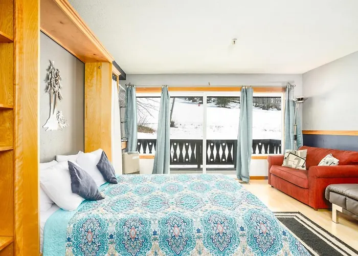 East Condo #218 Girdwood