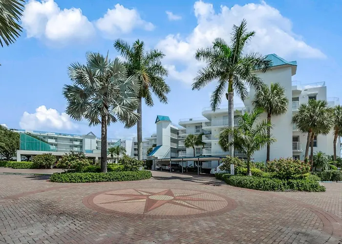 Canalside Charmer Marco Island