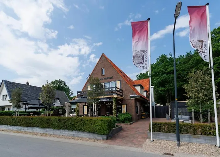 Hotels in Hoenderloo