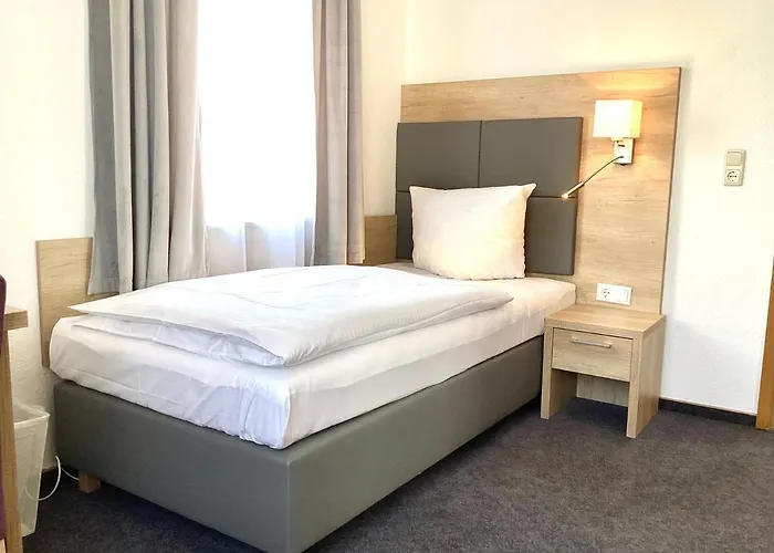 Hotels in Lollar