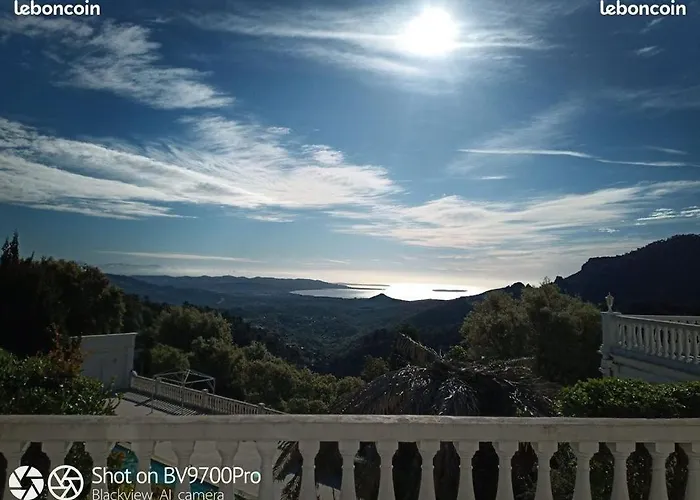 Hotel Chambre Vue Feerique Panoramique Calme à Fréjus
