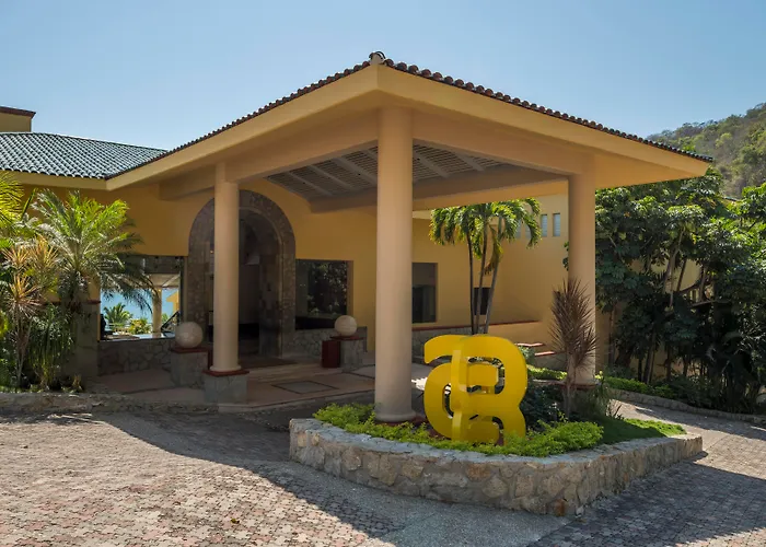 Camino Real Acapulco Diamante Hotel