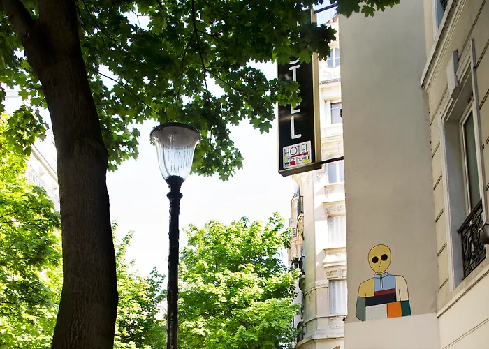 Hotel Du Mont Dore Batignolles París