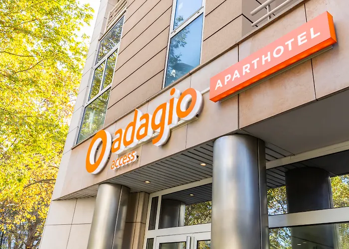 Aparthotel Adagio Access La Défense - Place Charras Courbevoie