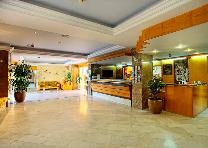 Wyndham Grand Carvoeiro Algarve Hotel