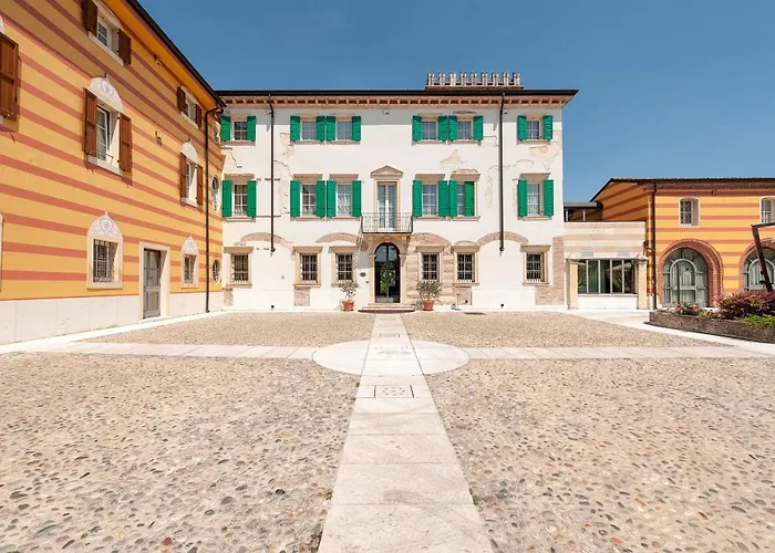 Hotel Villa Malaspina Castel d'Azzano