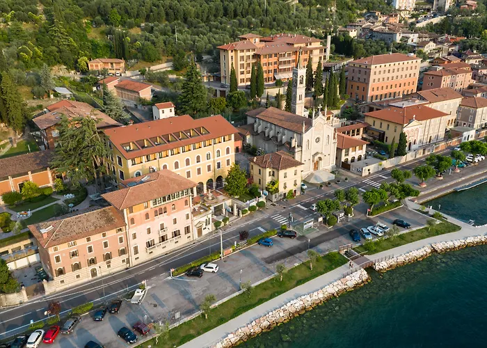 Hotels in Castelletto Di Brenzone