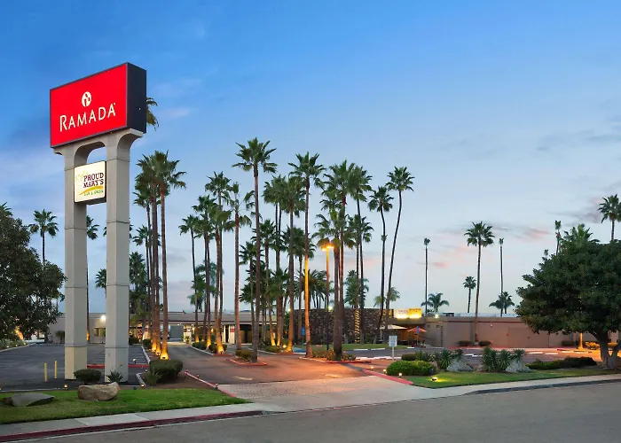 Ramada By Wyndham San Diego North Hotel & Conference Center