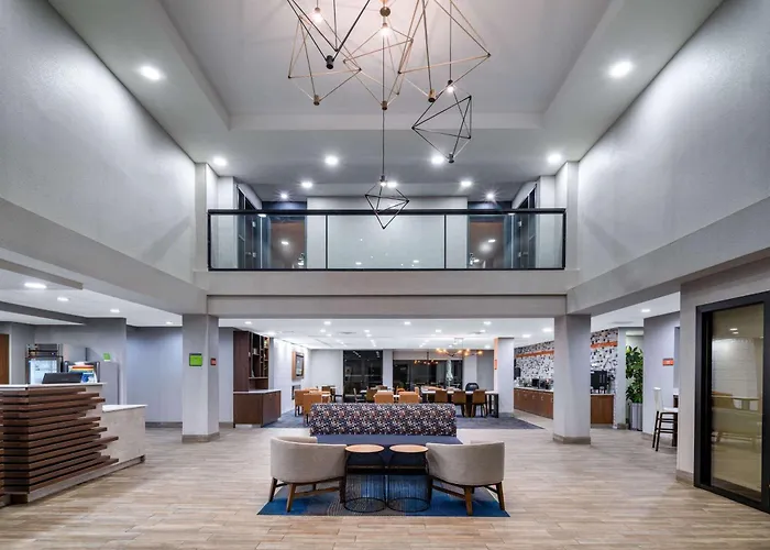 Albany Hotels
