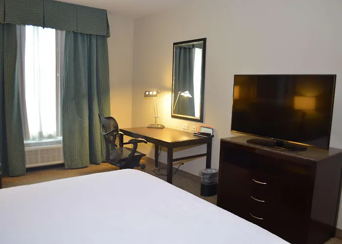 Pearland Hotels