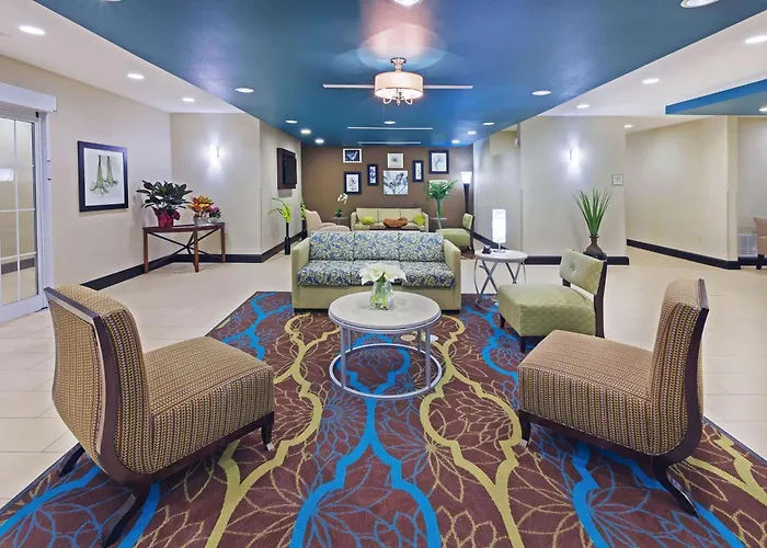 La Quinta By Wyndham Floresville