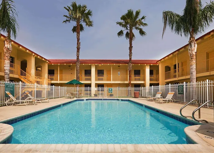 La Quinta Inn By Wyndham Victoria