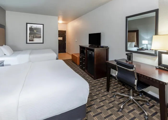 Mount Pleasant Hotels