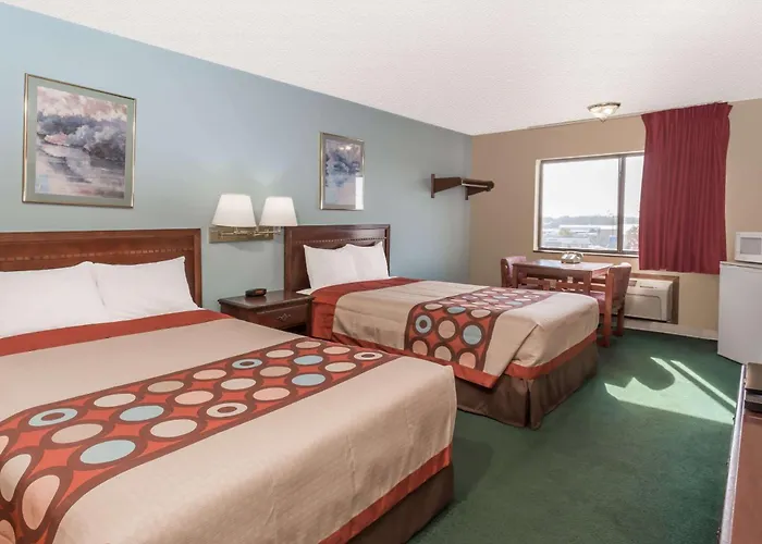 Woodstock Hotels