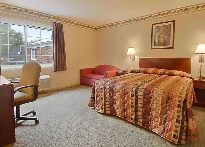 Lakewood Hotels