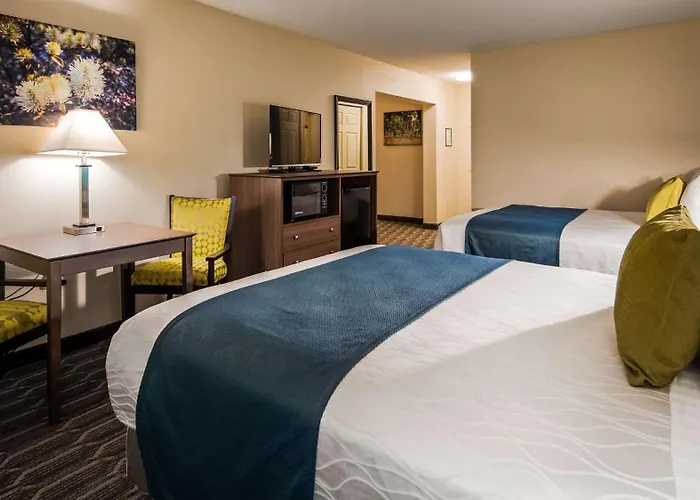 Jonesville Hotels