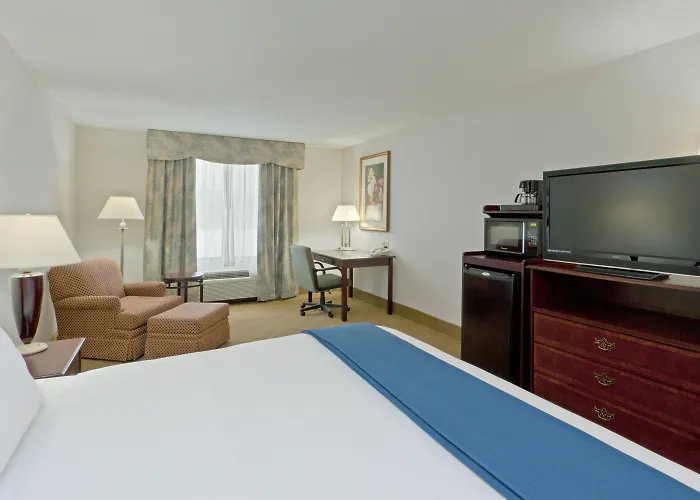 Holiday Inn Express Lordstown-Newton Falls/Warren By Ihg