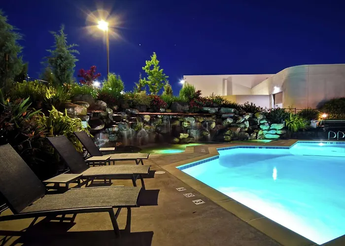 Doubletree By Hilton Pleasanton At The Club