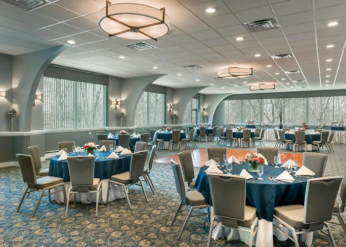 Kenilworth Hotels